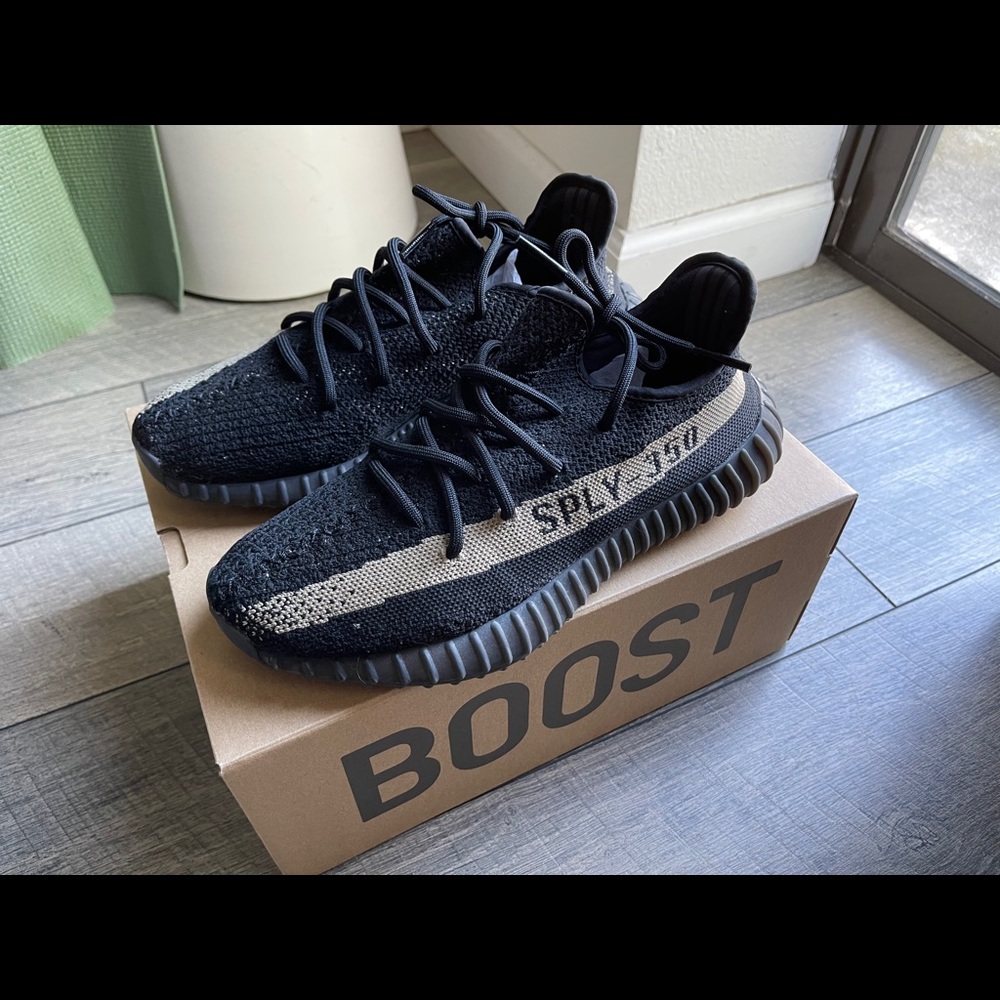 Yeezy Boost 350 v2 Black Green